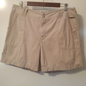 Women's Caribbean Joe 100% Cotton Light Khaki Shorts with Snap Buttons Size 16